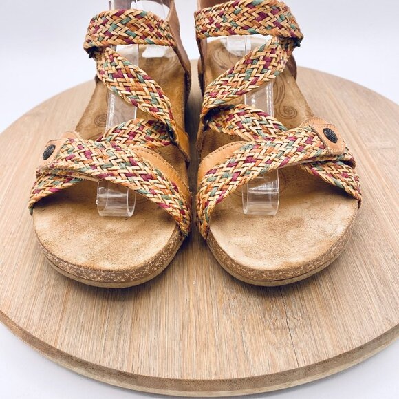 Taos Trulie Sandals Womens 7/7.5 Tan Leather Ankle Strap Orthotic Flats Peep - Picture 3 of 11